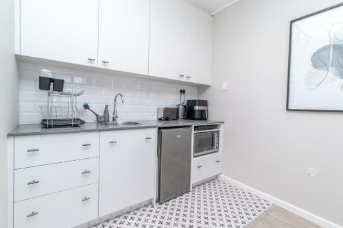 Luxurious Brookes Hill Self Catering Apartment