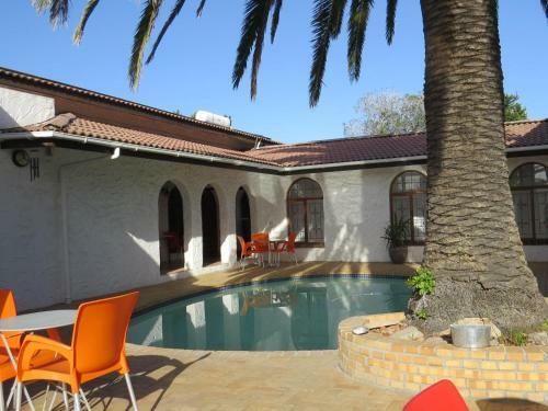 Jara Guest Lodge