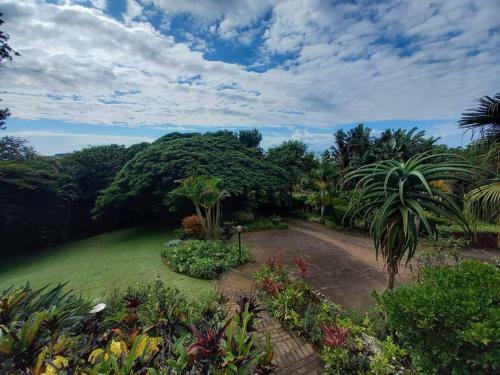 Lovely Two Bedroom Vacation Apartment With A Pool