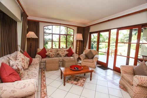 Selborne 4 Bedroom Delight Zpf19