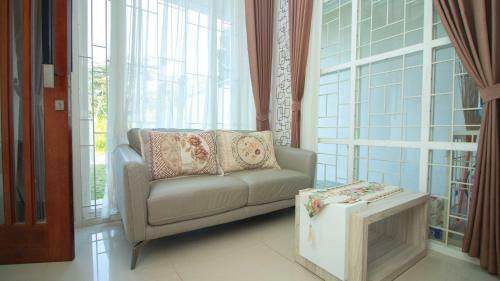 Villa Kedondong With Private Pool And Rooftop