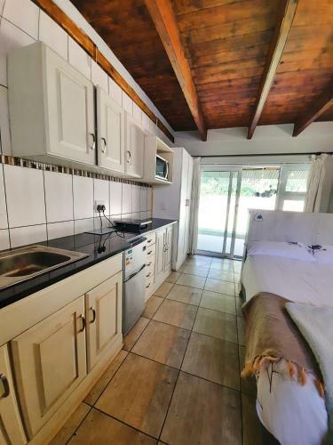 Bed & Breakfast Greystones Self Catering Chalet 3