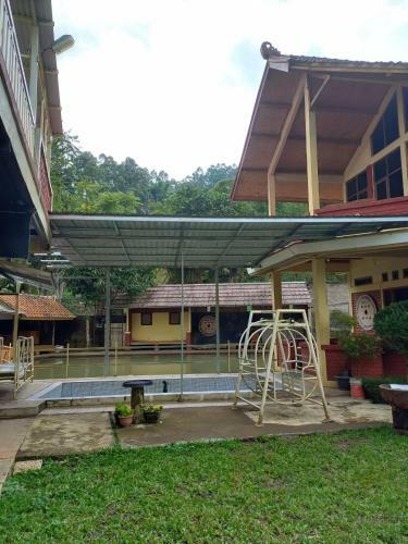 Villa Ayam Jago Ciwidey, Villa Di Ciwidey