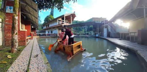 Villa Ayam Jago Ciwidey, Villa Di Ciwidey