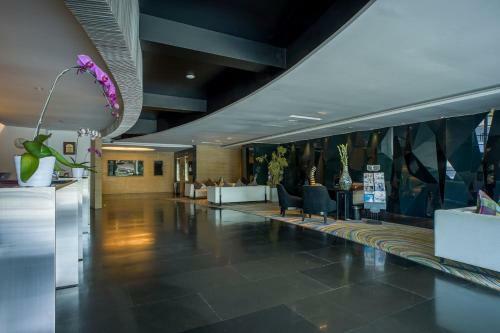 Hotel Artotel Ts Suites Surabaya