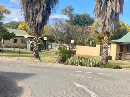 Pendleberry Grove - Bela Bela
