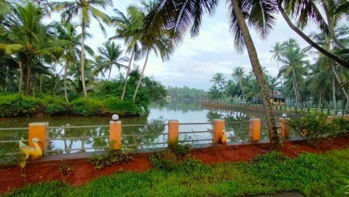 Hostal Shimmering View
