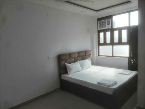 Oyo 89893 Rich Chair Hotel
