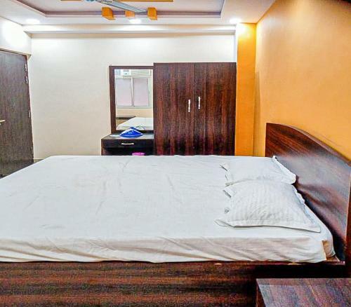 Hotel Rudraksha Continental By Wb Inn