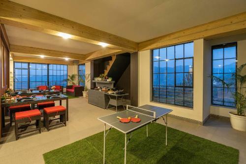 Villa Stayvista At Pristine Pines