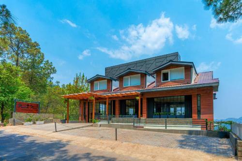 Villa Stayvista At Pristine Pines