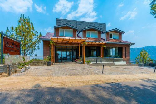 Villa Stayvista At Pristine Pines