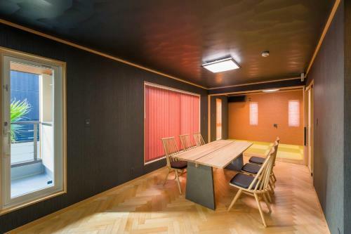 J1 Wellness - Vacation Stay 62605v