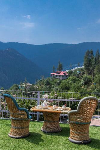 Villa Saffronstays Hardy's Hideaway