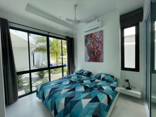 Villa 7 Chambres � Quelques Pas De La Plage !