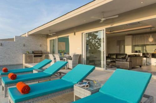 3 Bedroom Ocean View Villa Aura