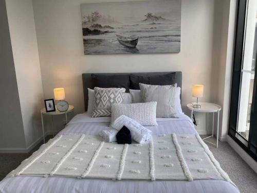 Oakleigh Stylish 3 Bedrooms Apartment 4c