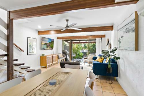 Apartamento Stylish Townhouse, Private Courtyard Walk To Beach
