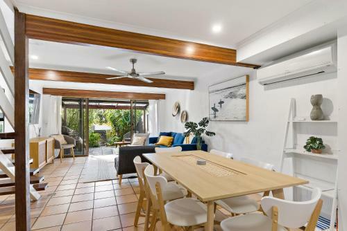 Apartamento Stylish Townhouse, Private Courtyard Walk To Beach