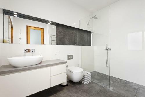 Kingfisher Beach House