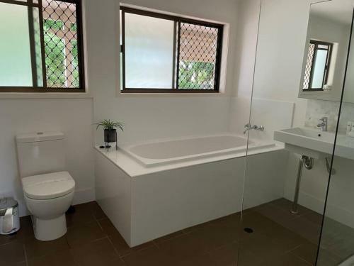 Allambi 45 Position Perfect, Single Level Home, Pool, Pets Ok
