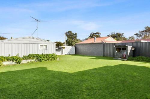Waterview- Queenscliff, Bay Views, Pet Friendly