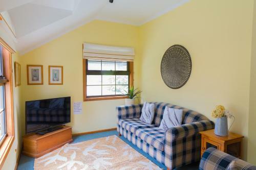 Kraft Vintage House