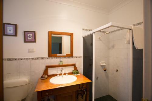 Kraft Vintage House