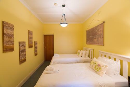 Kraft Vintage House