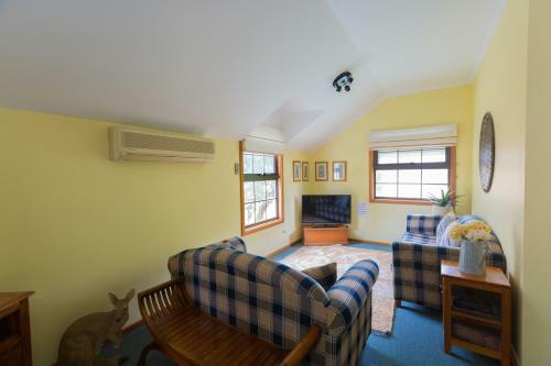Kraft Vintage House