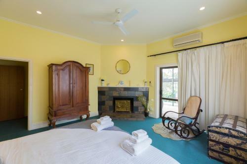 Kraft Vintage House