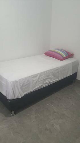 Apartamento C�modo Departamento Con Aire Acondicionado/interne