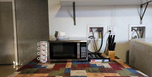 Hostal 2 Bedroom Private And Outside Kitchen