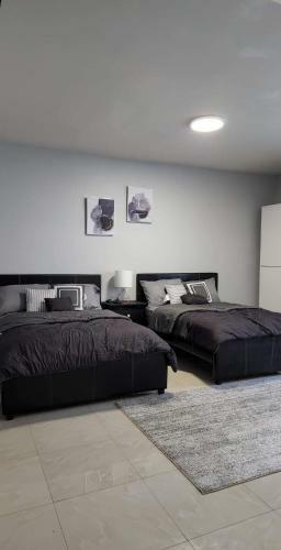 Hostal 2 Bedroom Private And Outside Kitchen