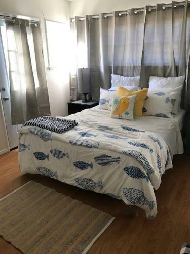 Beach Home In Sherman Oaks!