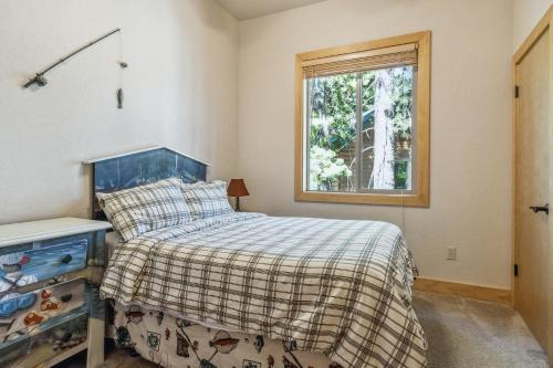 Dog Friendly Summer Vacation Hub Near Town Home