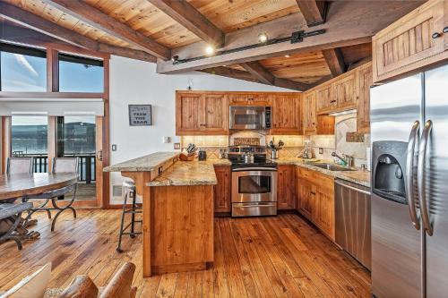 The Sanctuary At Star Harbor By Tahoe Mountain Properties