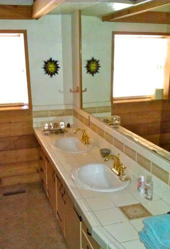 Find True Seclusion In Our Peaceful Chalet. 5 Acres, Trails, Trees & Spa
