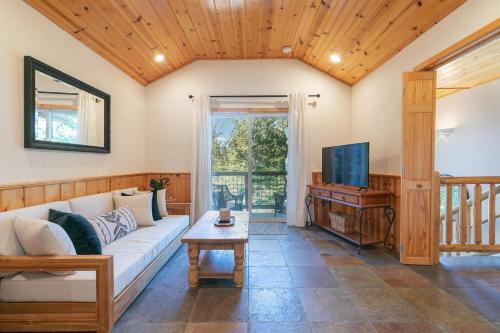 Sunrise Chalet By Tahoe Mountain Properties
