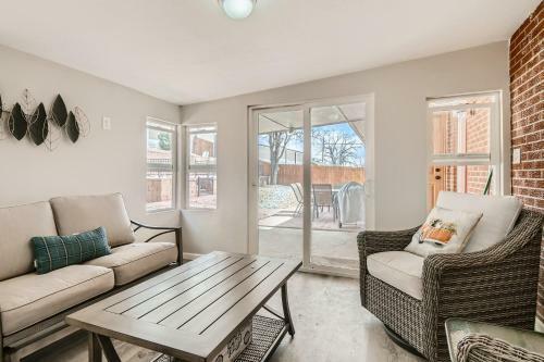 6913 W 71st Place
