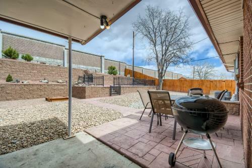 6913 W 71st Place