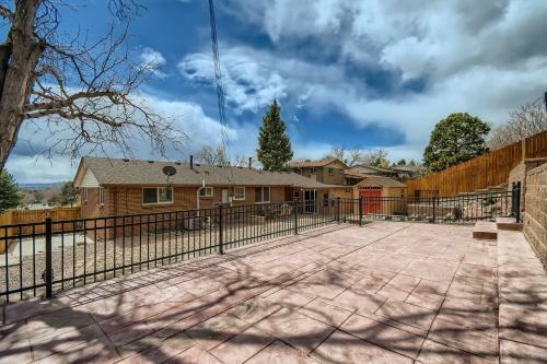 6913 W 71st Place