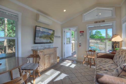 Pine River Model Cabin - 1 Br - Bayfield