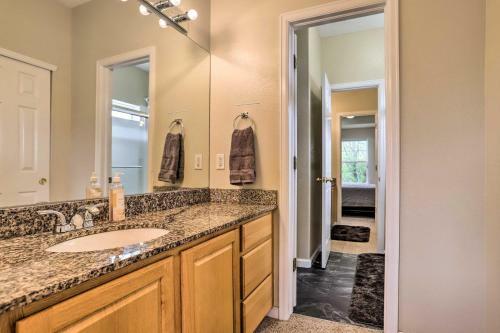 Spacious Brighton Home With Theater And Pool Table