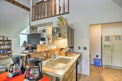 Spacious Buena Vista Haven On Golf Course!