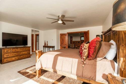 Immaculate 5bd Family Retreat