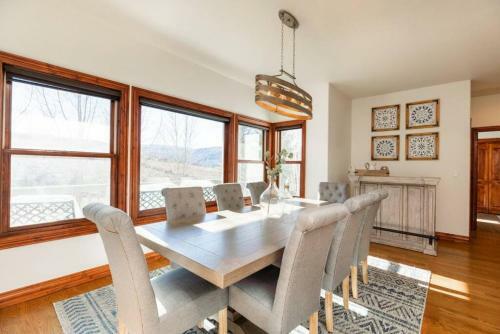 Immaculate 5bd Family Retreat