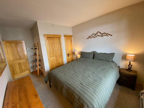 Apartamento Centrally Located Condo Steps From Chair Lifts