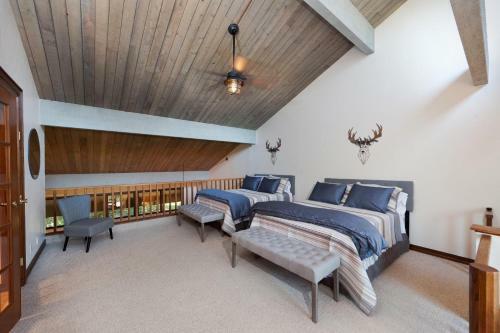Tamarron Gambel Oak - 786