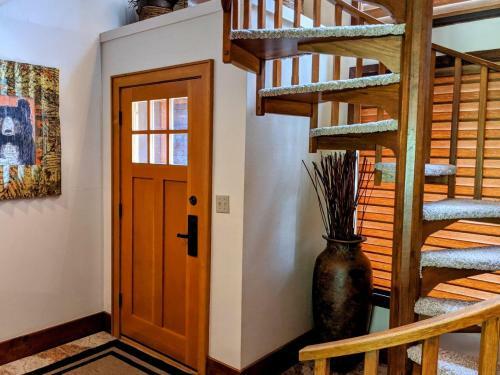 Tamarron Gambel Oak - 796